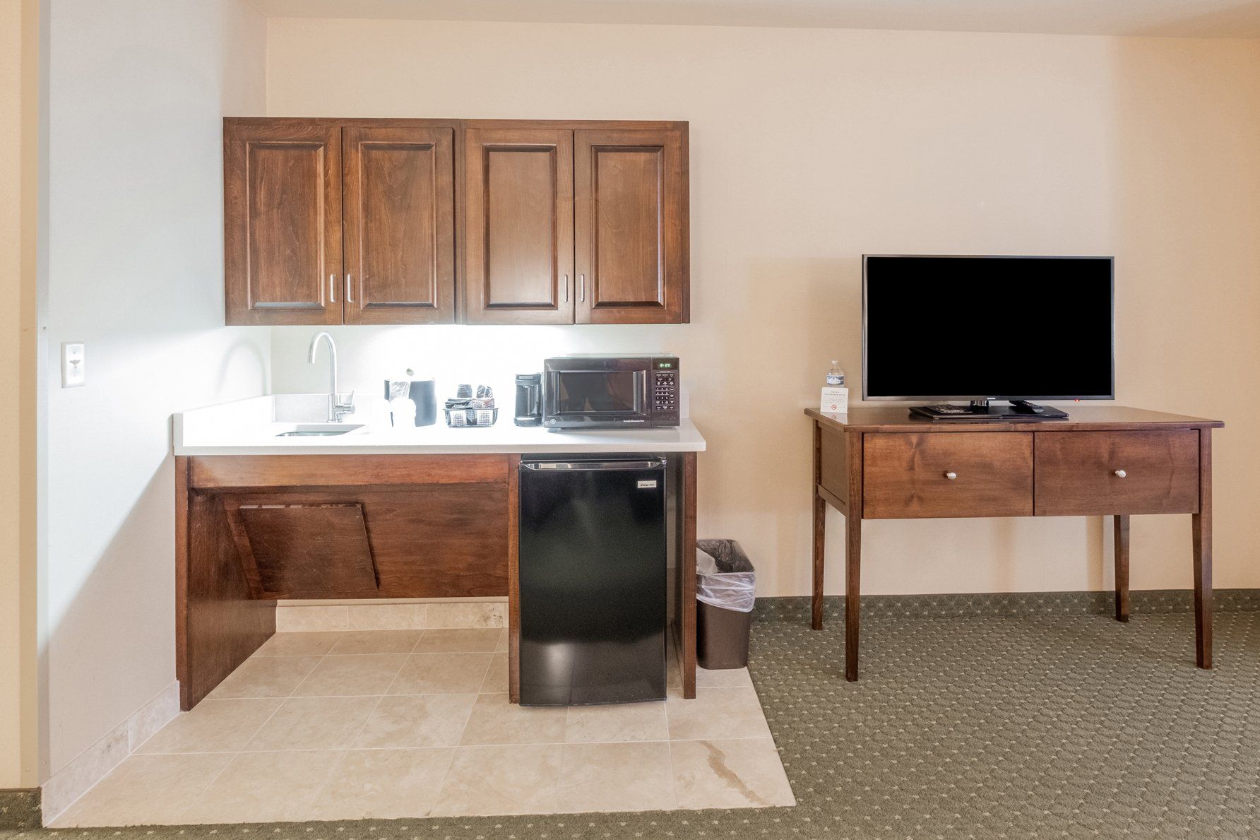 hotel ada suite kitchenette