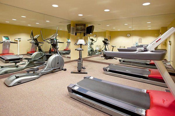 hotel fitness room
