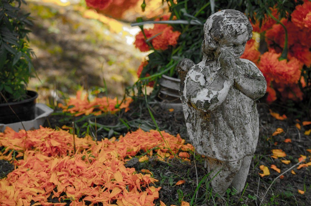 Realizzazione di articoli e statue funebri
