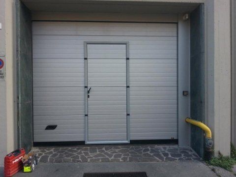 Porte e serrande basculanti