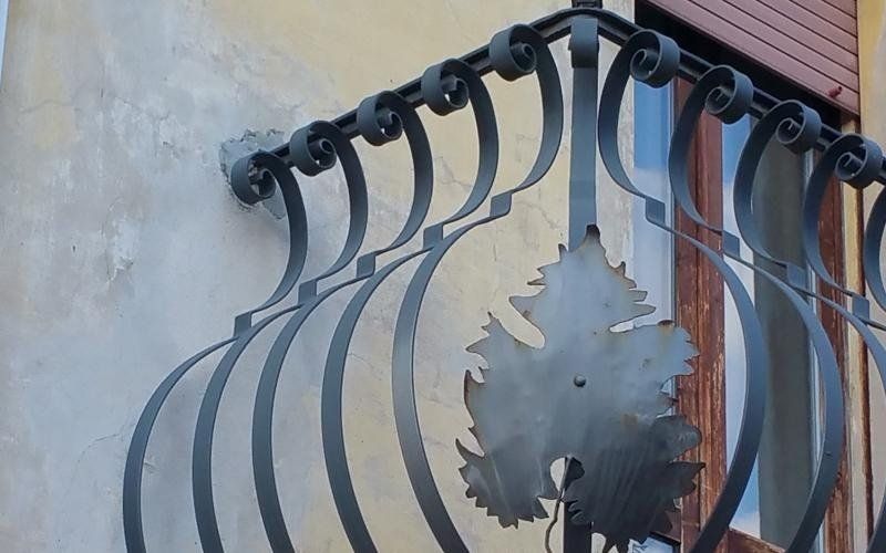 Lavori in ferro battuto per balconi