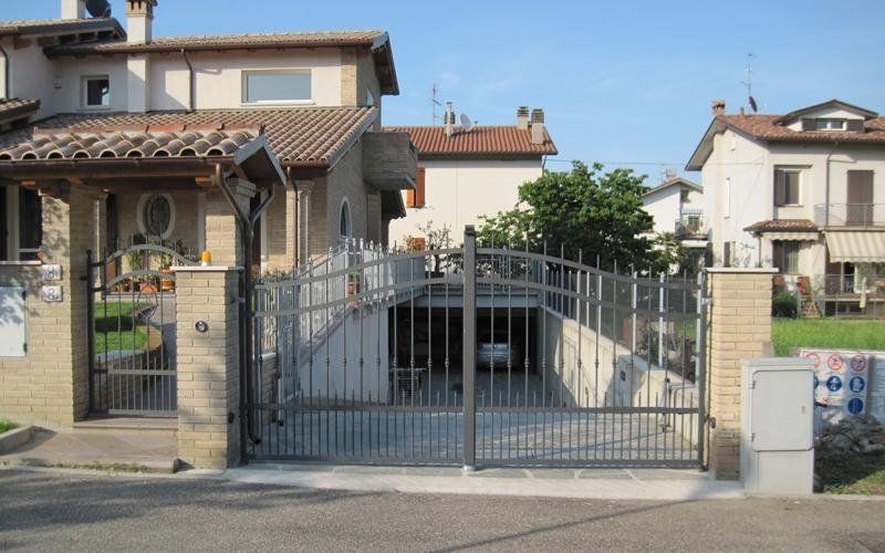 Installazione cancelli in ferro battuto