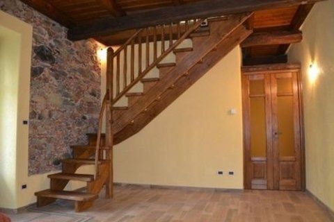 scala in legno