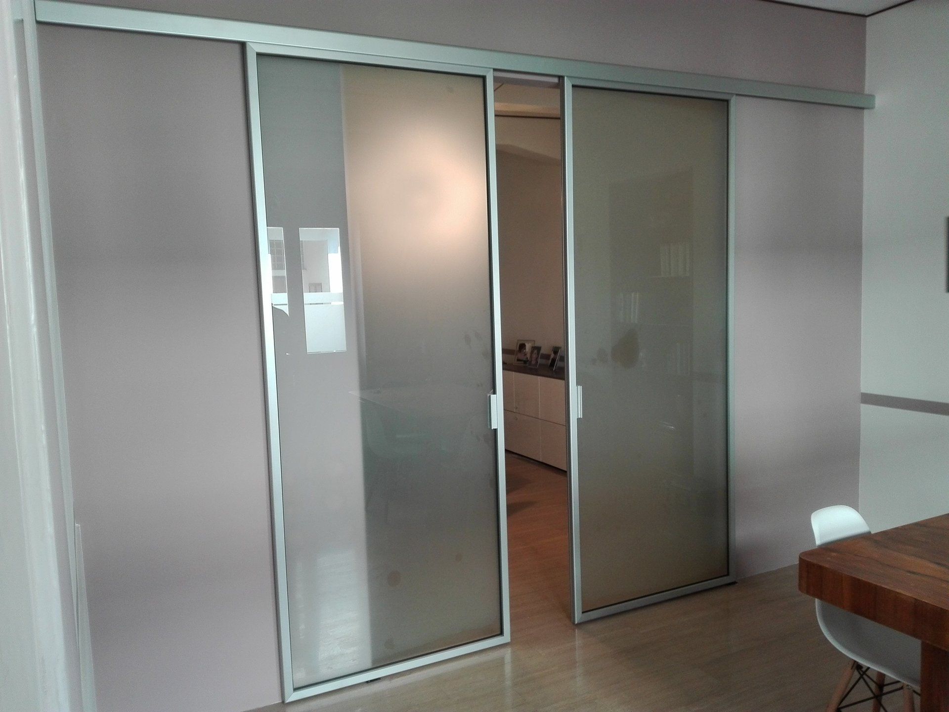 Porte da interno moderne in Alluminio , Metra flex