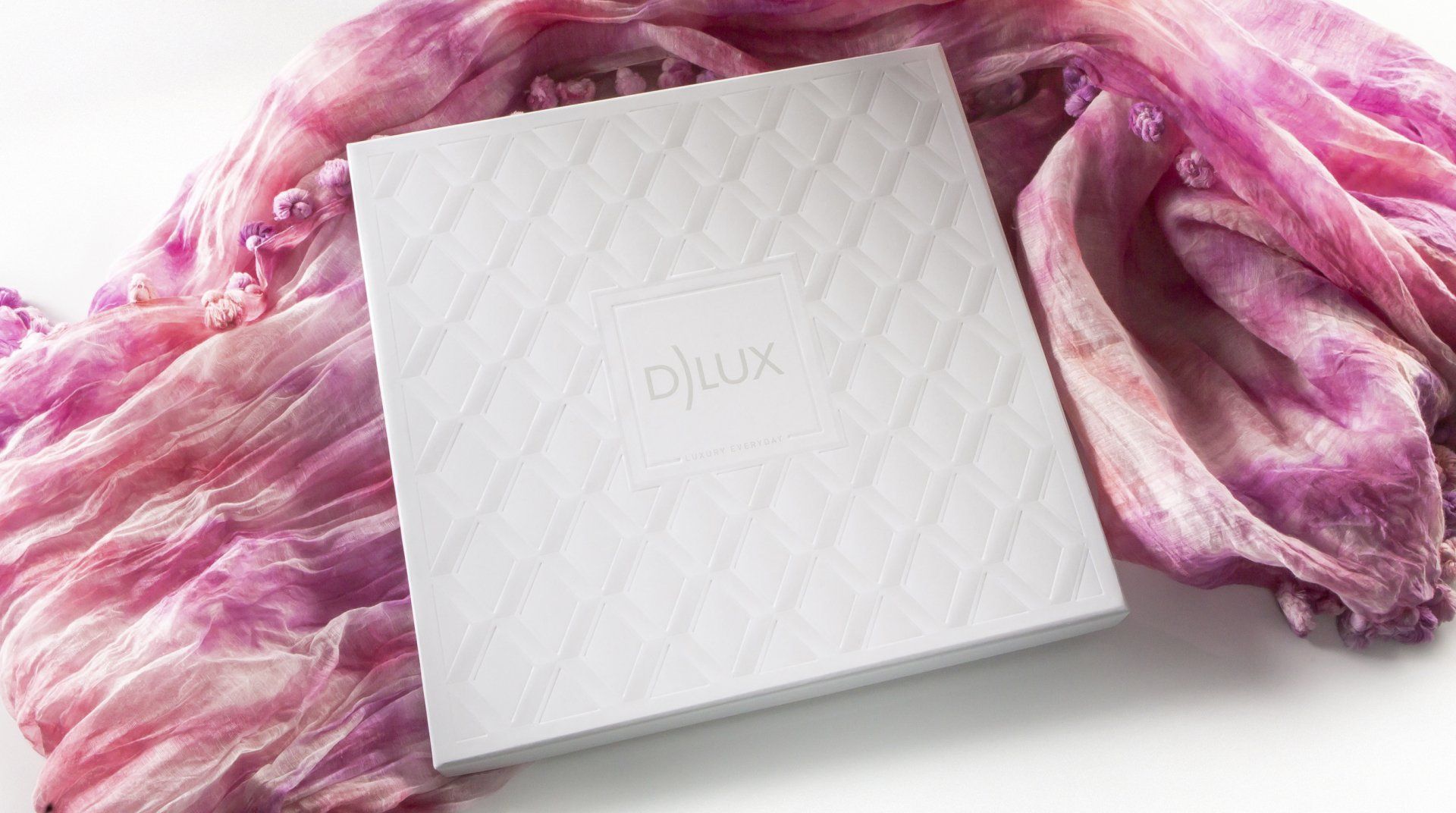 DLUX Packaging
