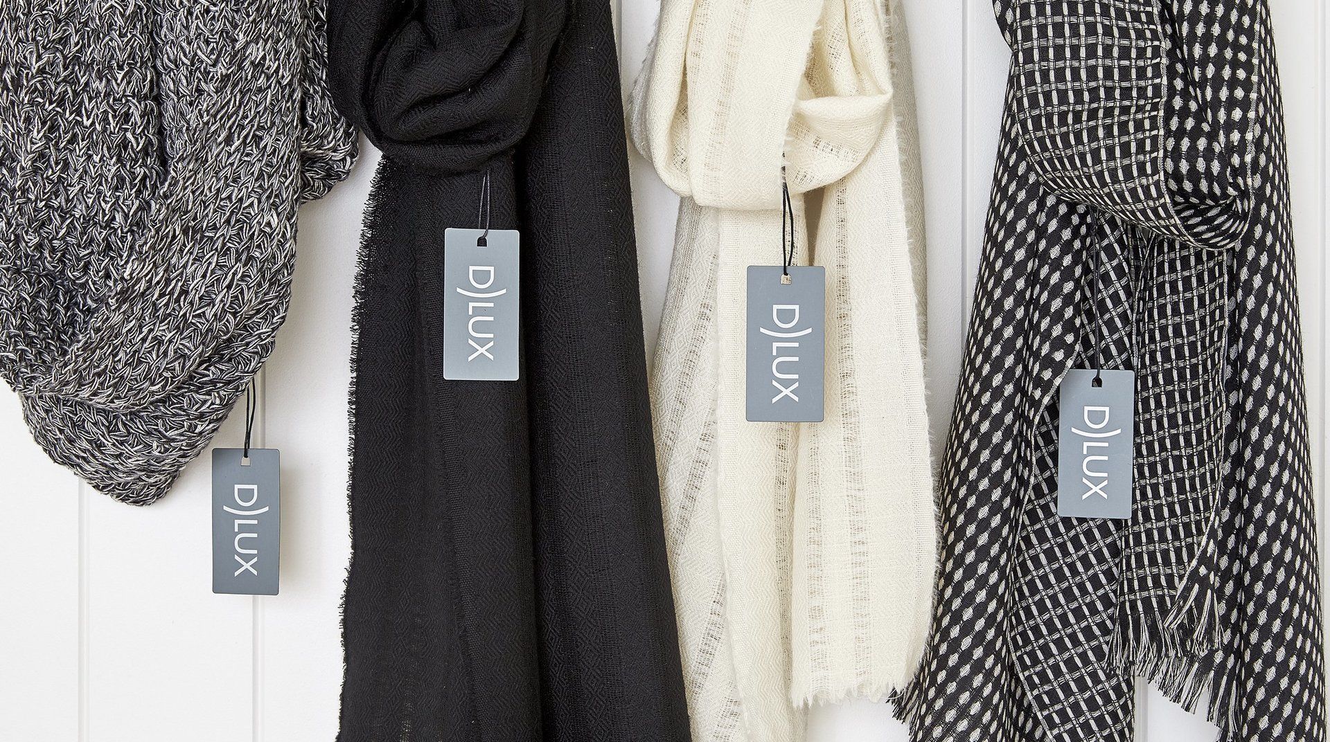 DLUX Tags