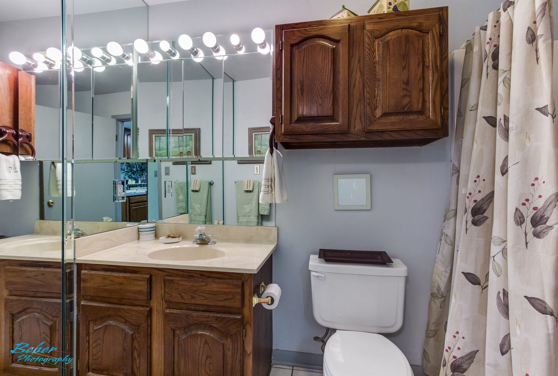 Nice bathroom accented with wood at Willow Beach D7