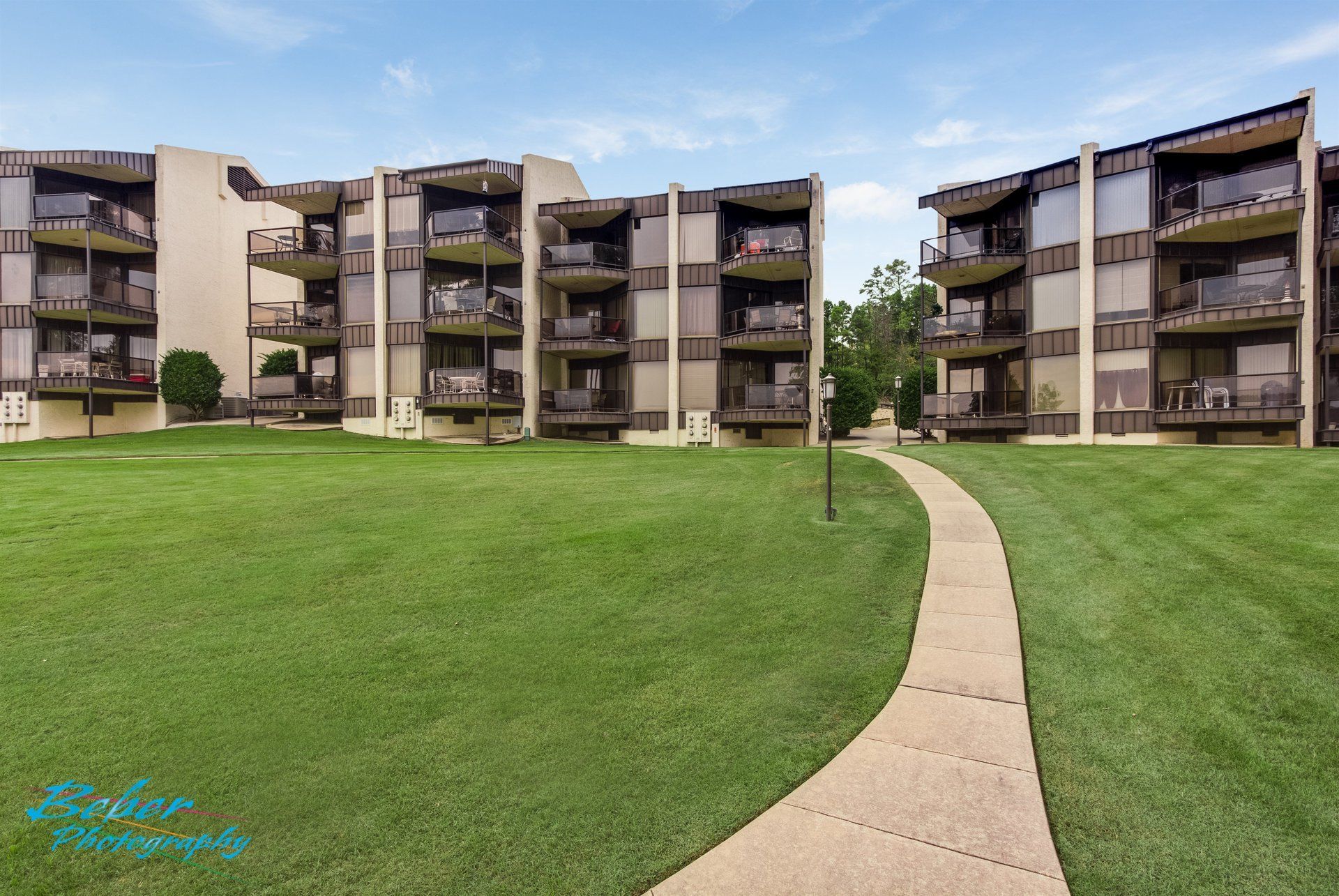 Walkway leading to building at Willow Beach D7