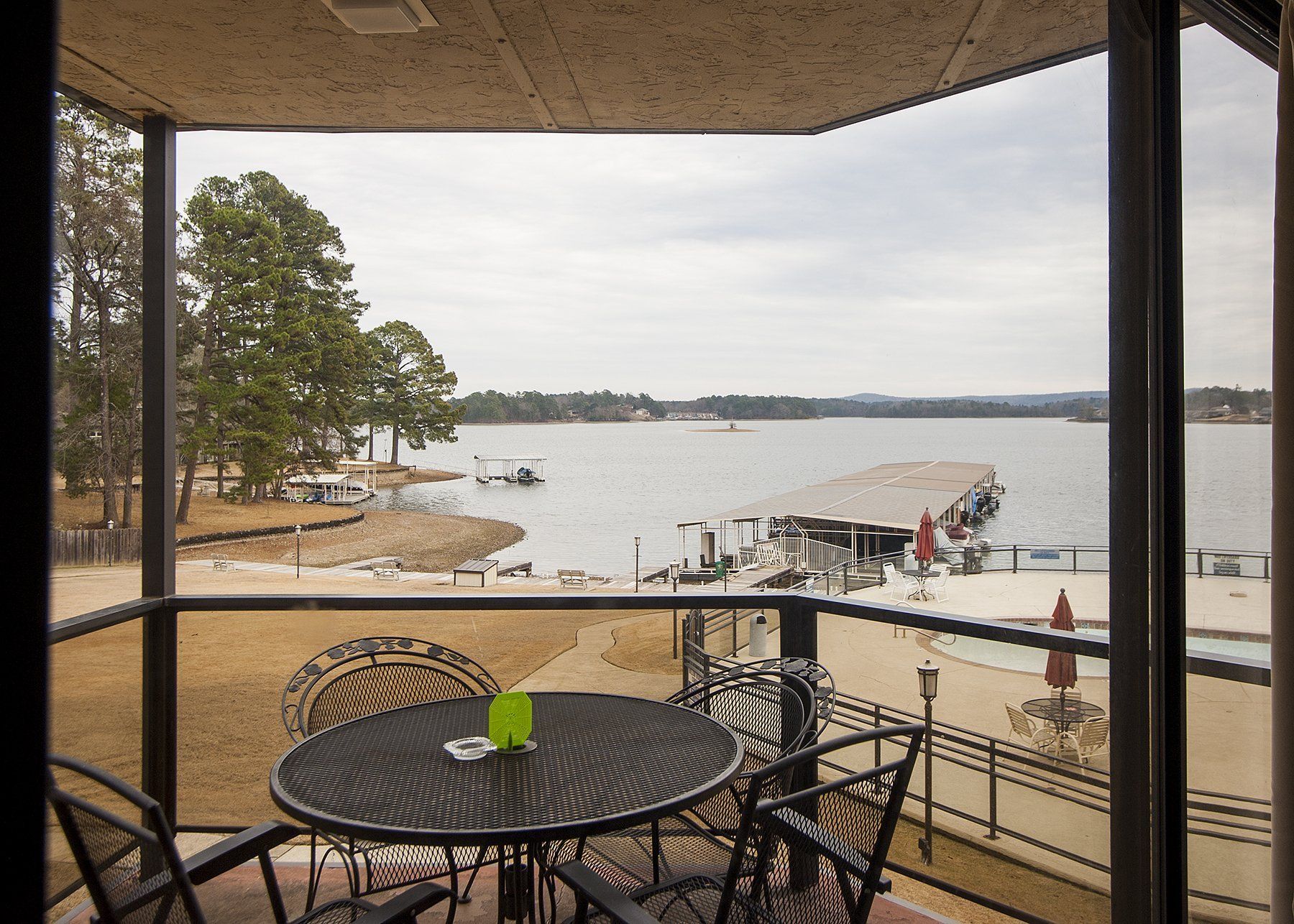 Deck view of lake from Willow Beach B1