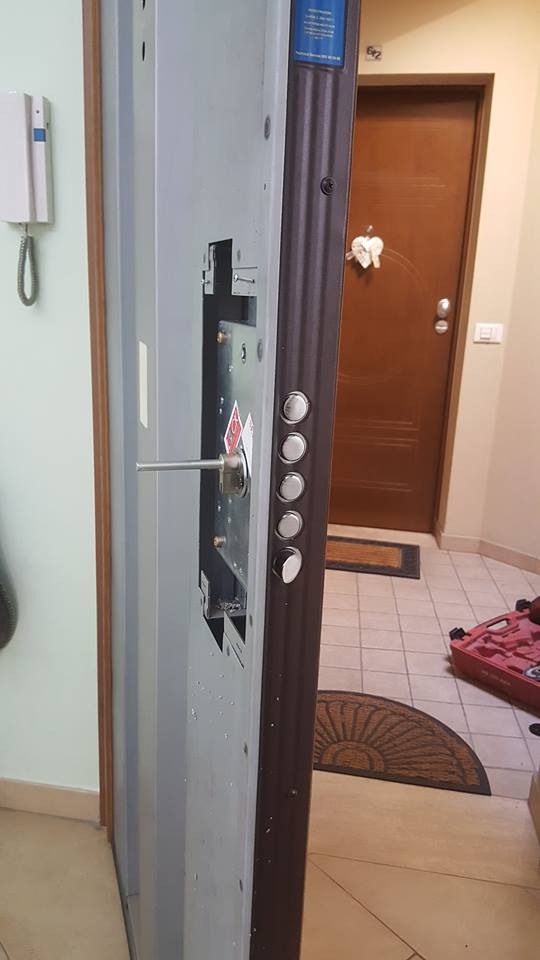Installazione porta blindata