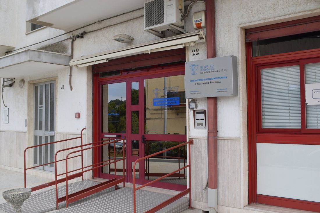 Riabilitazione funzionale di un polso dopo intervento chirurgico