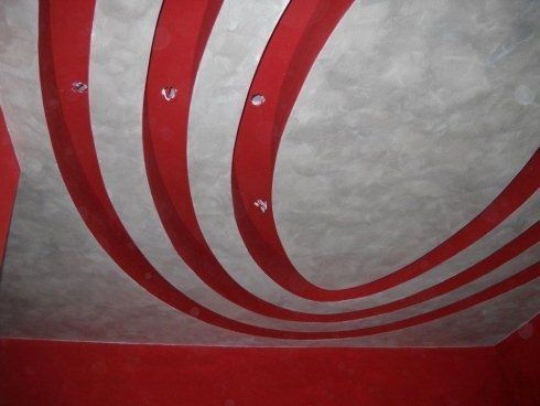 opera di controsoffitto