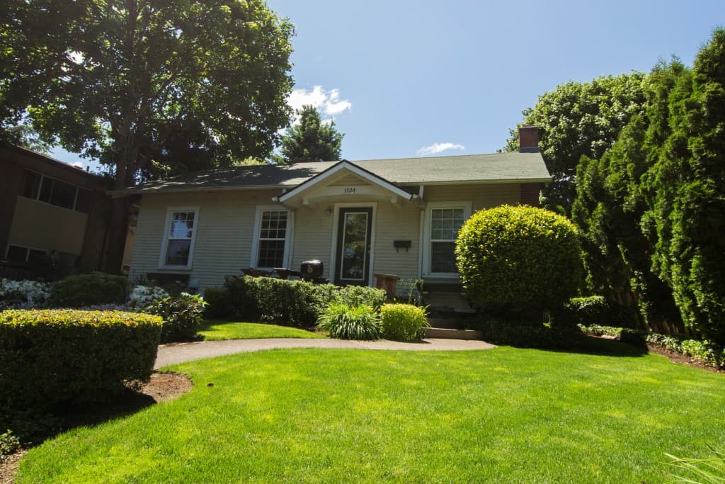 3 bedroom Onyx House near the University of Oregon