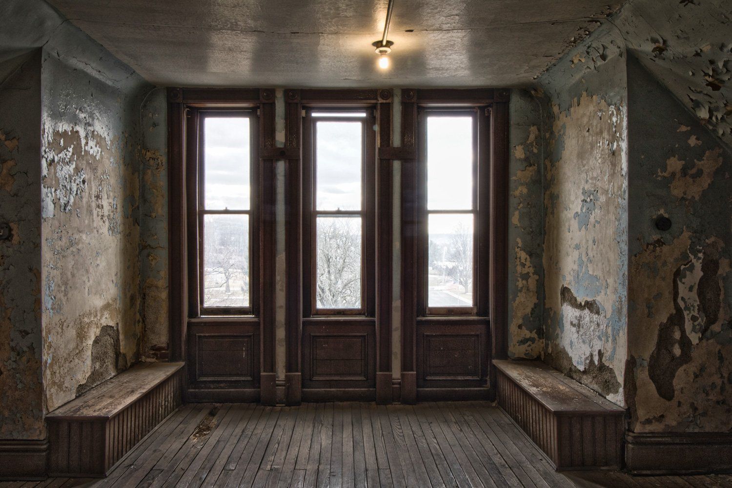 3 windows Warden's Quarters