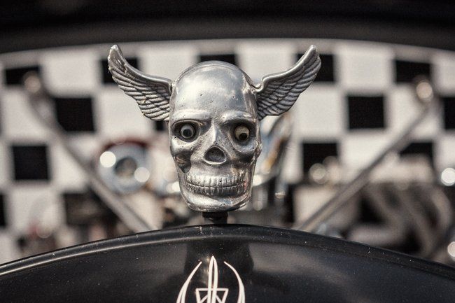 Rat Rod Skull hood ornament
