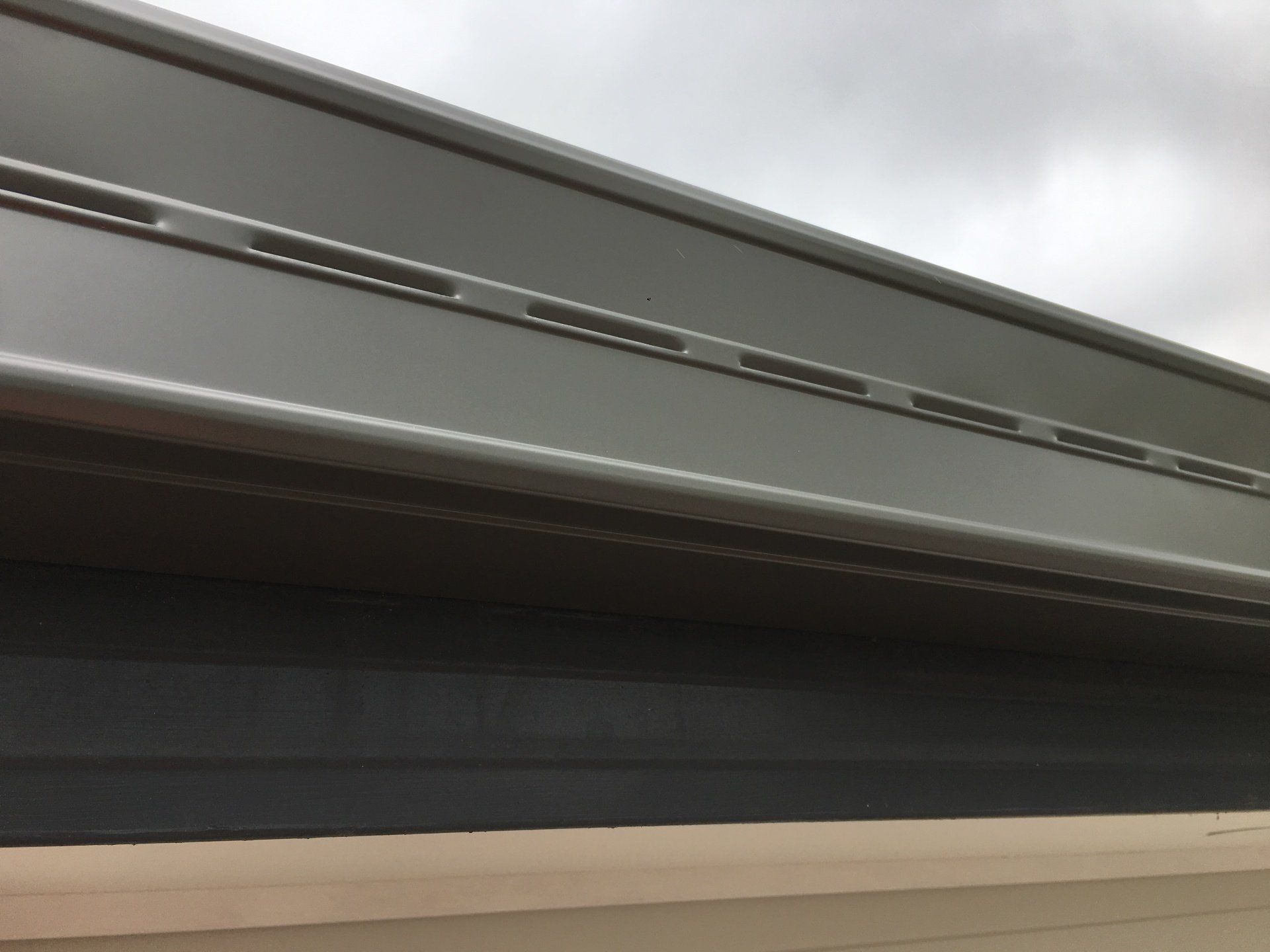 new colorbond gutter replacement re-gutter