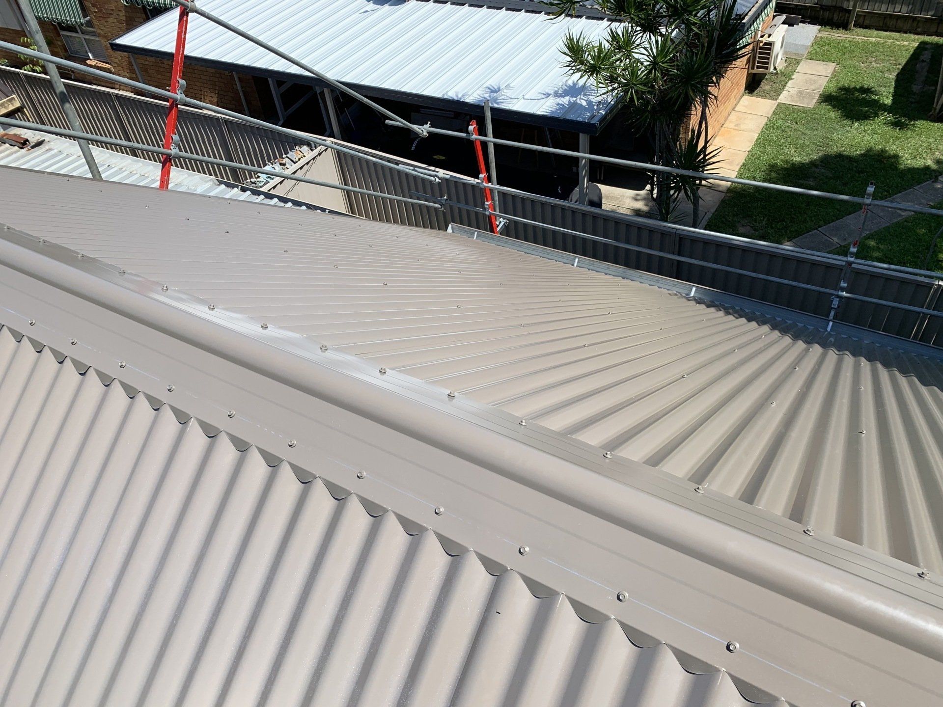 Decromastic roofing replacement