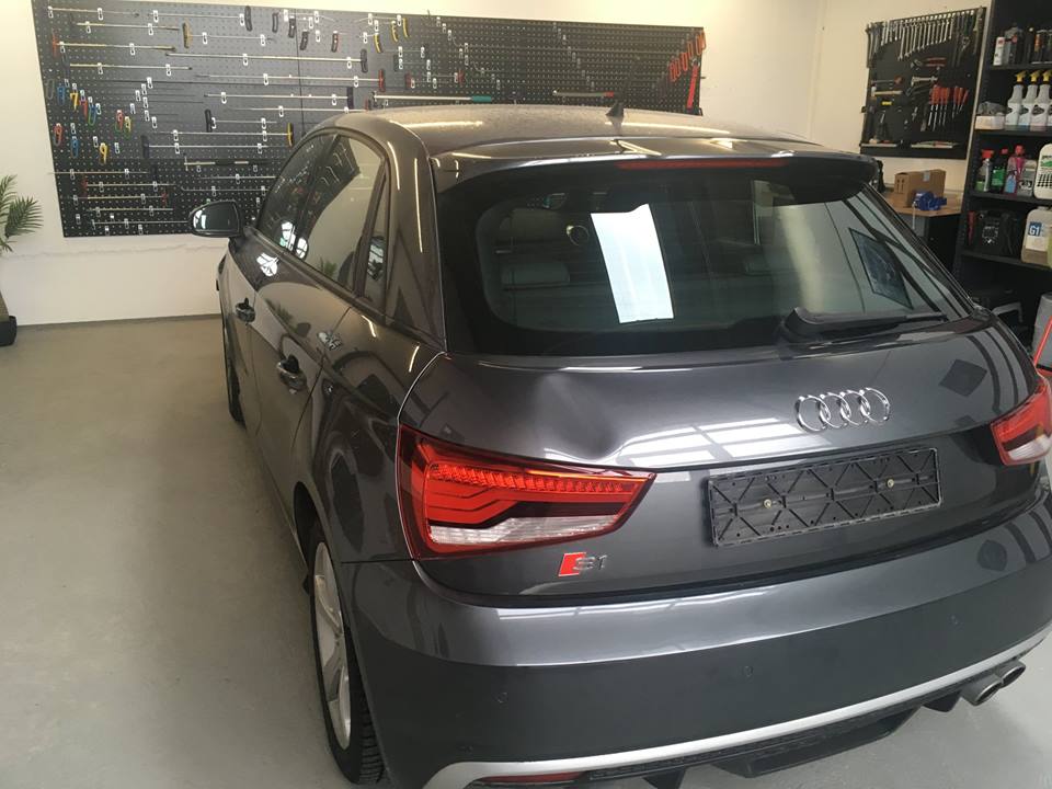 audi s1 back