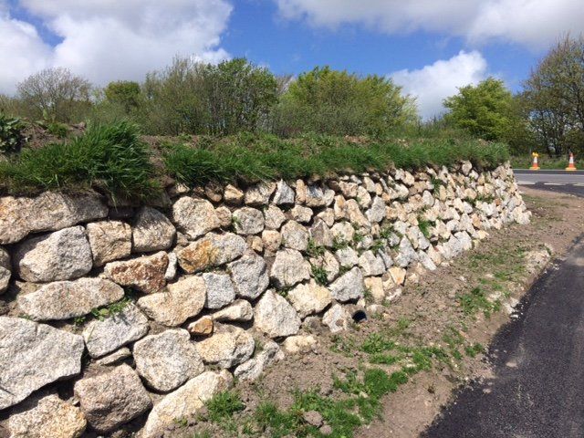 Stone hedging work