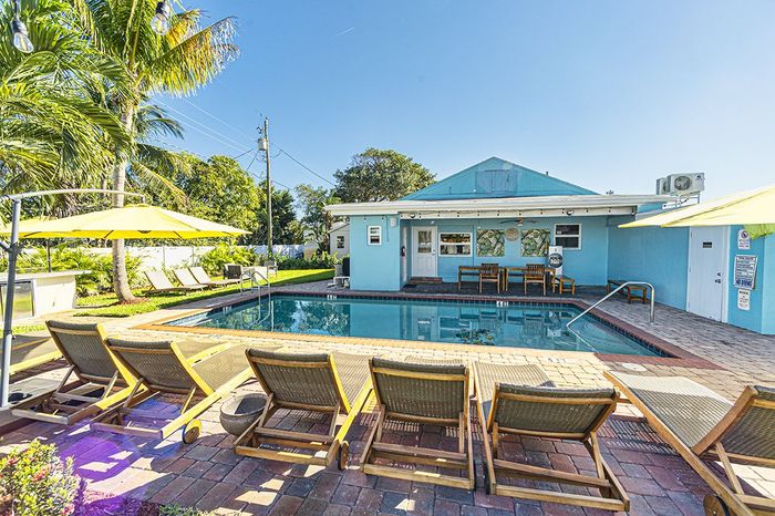 Archstone Drug Rehab Pool