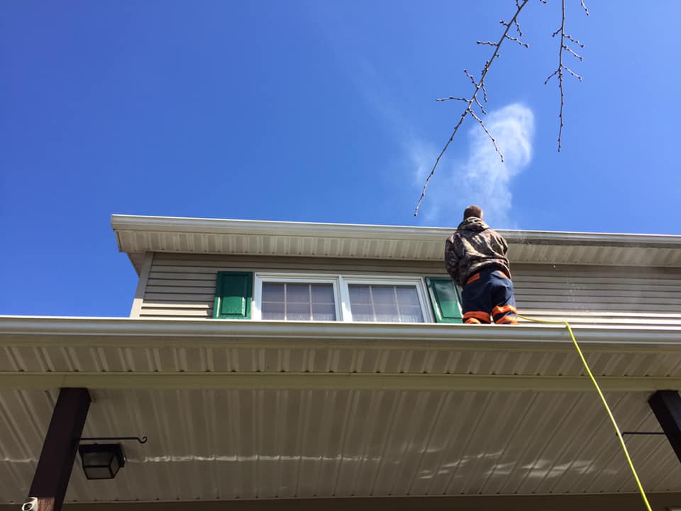 residential property roof washing