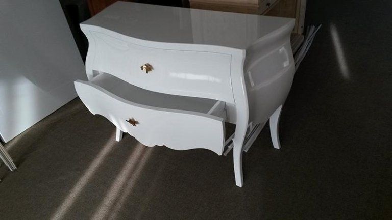 Comodino bianco
