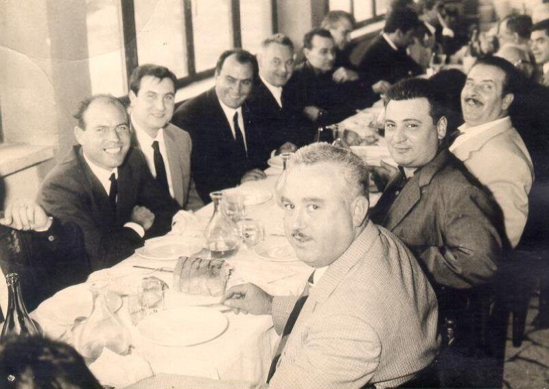 personale ditta di ascensori negli anni '60