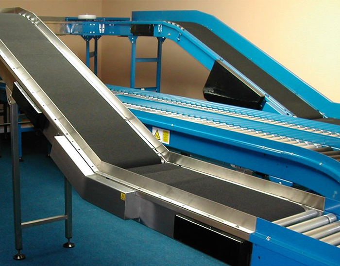 A conveyor belt with the letter h on it