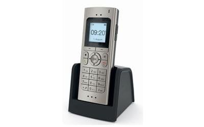 telefono connesso agli auricolari