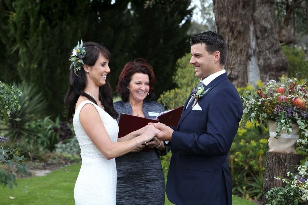 Marriage Celebrant Cheryl Warry Wangaratta