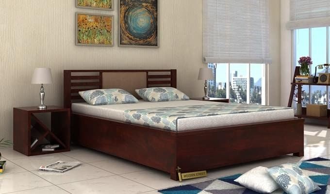bed with hydraulic storage
