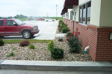 Commercial landscape project front of building