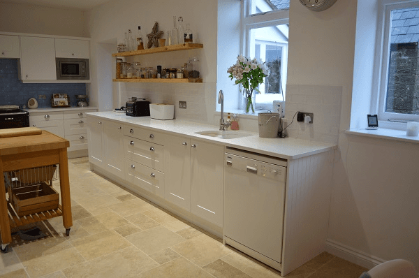 Valentino Fitted Kitchen in Blagdon Priddy Shaker white