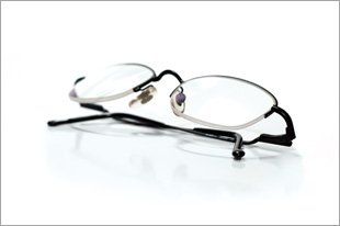 Ophthamic - specialists - Nationwide - Maxem Glazing Ltd - Rimless glasses Ophthamic - specialists - Nationwide - Maxem Glazing Ltd - Rimless glasses