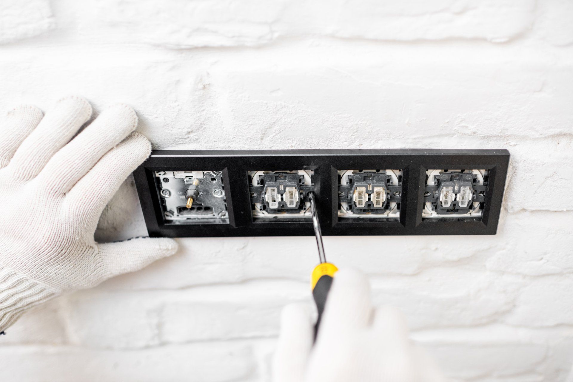 Electrician Jobs in Kent, Maidstone area £45k pa, apply online @bladerecruitment.co.uk