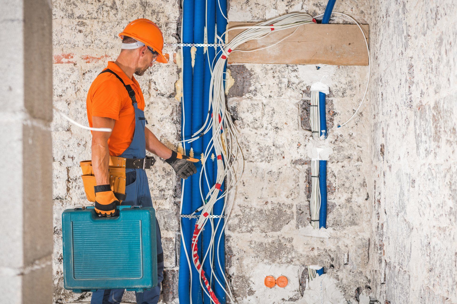 Maintenance Engineer Jobs Hatfield Hertfordshire Ref 13822