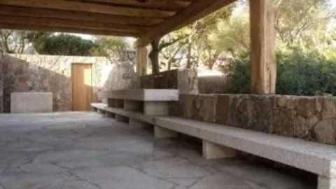 panchina esterna in granito
