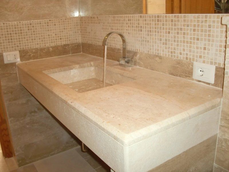 bagno in pietra