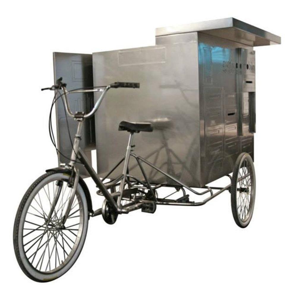 Bicicletta con cabina in metallo
