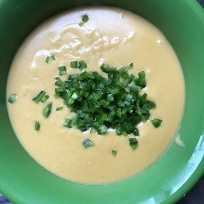 vegan queso with jalapeño