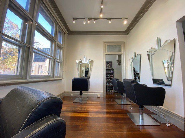 Salon interior