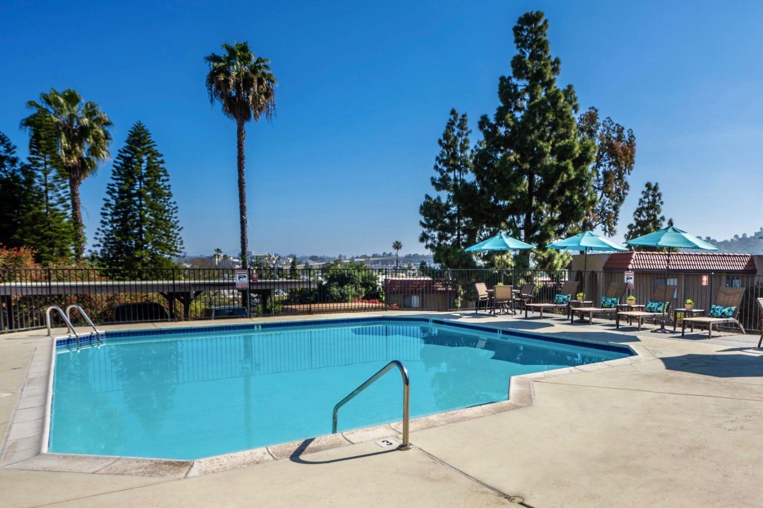 Pool | The Highlands