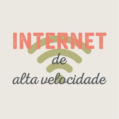 Texto “Internet de alta velocidade” em rosa e cinza, com ícone de sinal Wi‑Fi verde.