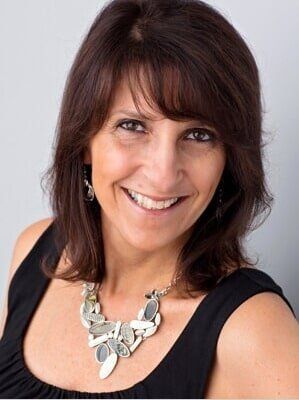 Roseann — Stylist in Phoenixville, PA Roseann — Stylist in Phoenixville, PA