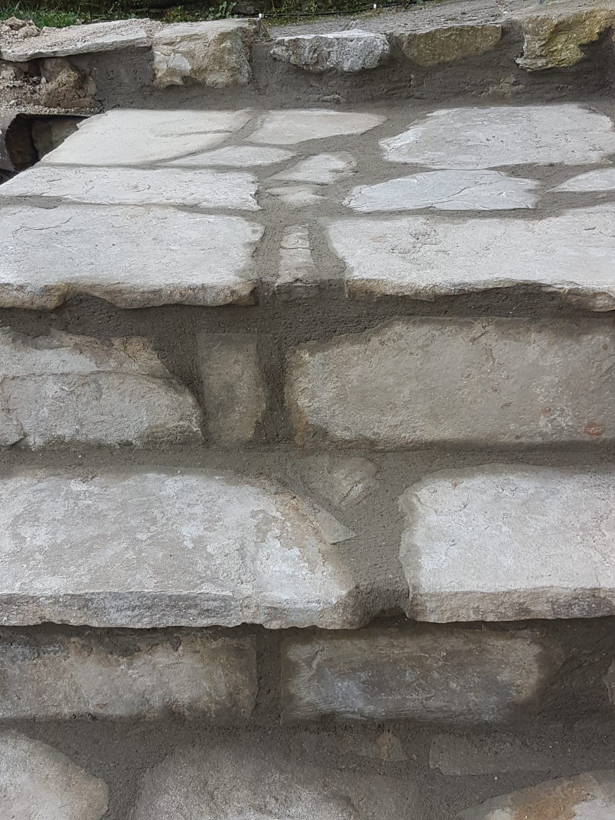 scale in pietra
