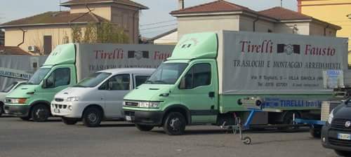 camion per traslochi e trasporti