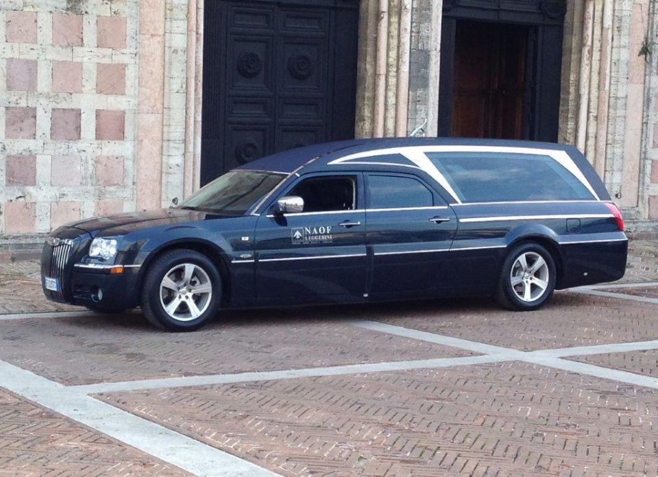 Auto funebre