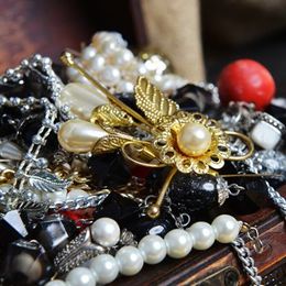 pearl jewellery