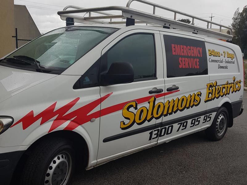 solomons electrics service van