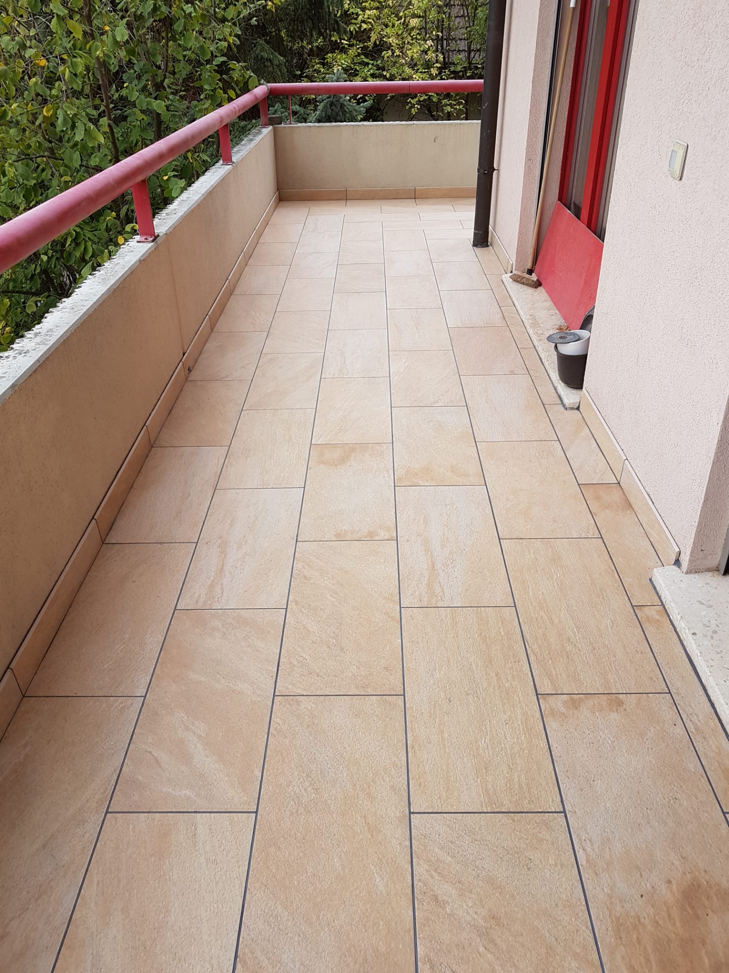 carrelage de balcon neuf